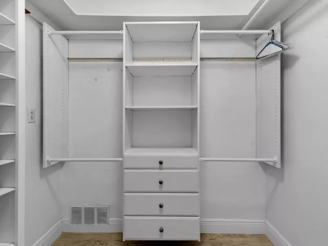 Продажа дома по адресу 1257 NW 7TH Street - фото 9310769