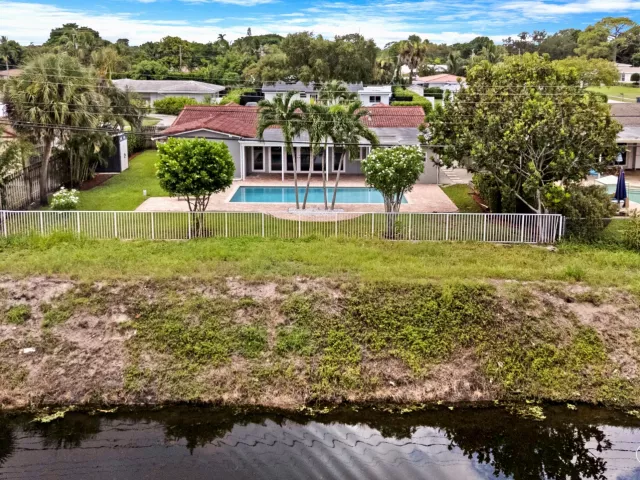 Продажа дома по адресу 1257 NW 7TH Street - фото 9310780