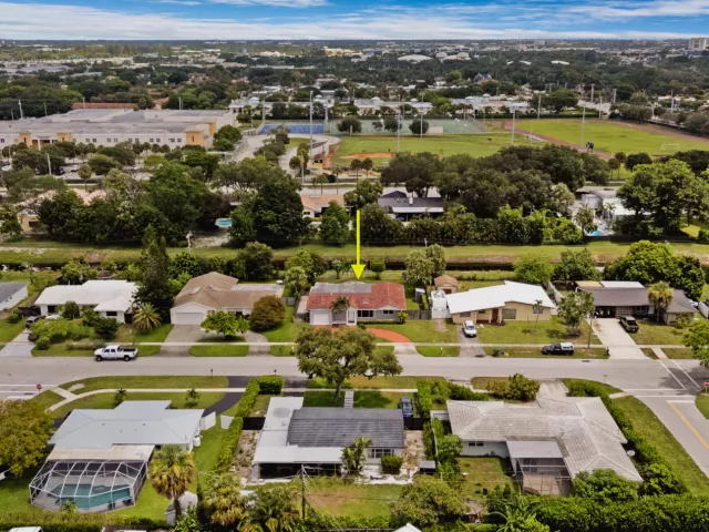 Продажа дома по адресу 1257 NW 7TH Street - фото 9310782