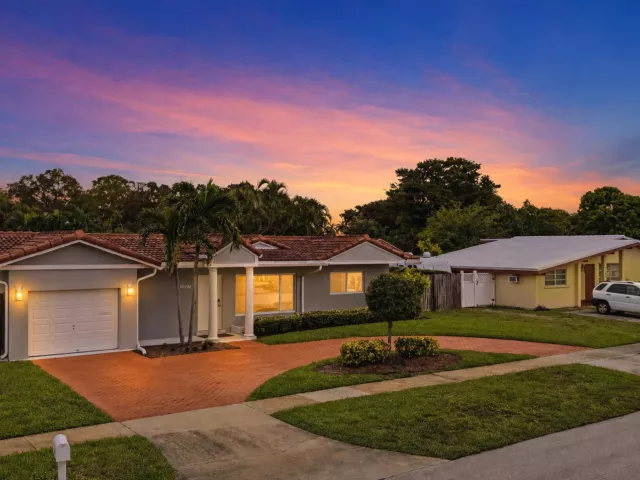Продажа дома по адресу 1257 NW 7TH Street - фото 9310785