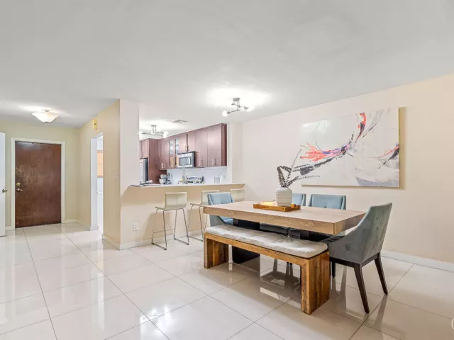 Продажа дома по адресу 3728 Estepona Avenue 15-D-2 - фото 9269806