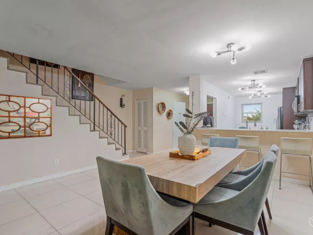 Продажа дома по адресу 3728 Estepona Avenue 15-D-2 - фото 9269808