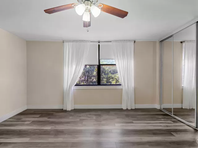 Продажа дома по адресу 3728 Estepona Avenue 15-D-2 - фото 9269810