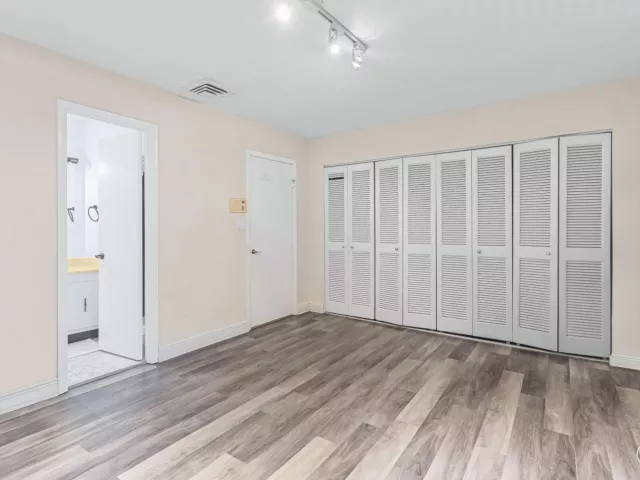 Продажа дома по адресу 3728 Estepona Avenue 15-D-2 - фото 9269816