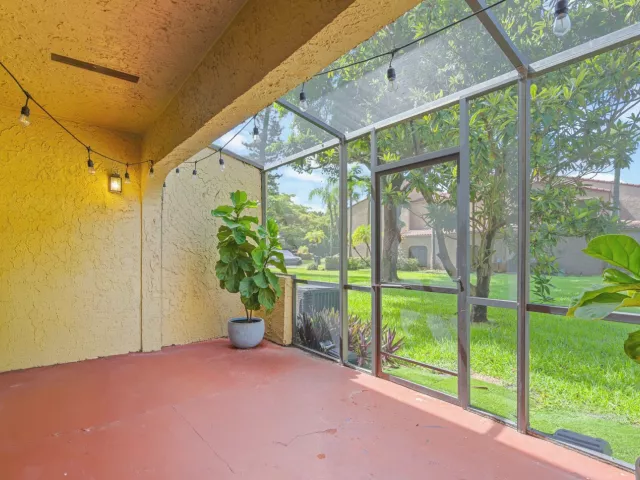 Продажа дома по адресу 3728 Estepona Avenue 15-D-2 - фото 9269823