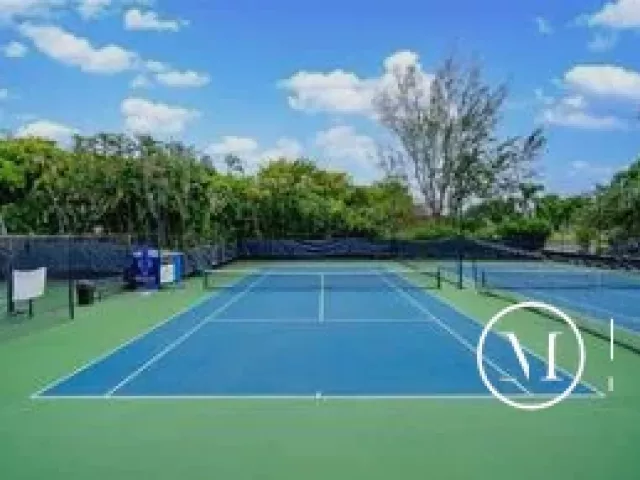 Продажа дома по адресу 3728 Estepona Avenue 15-D-2 - фото 9269834