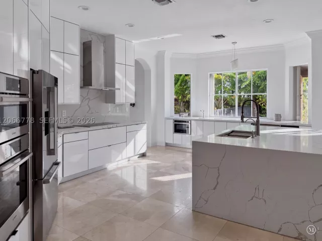 Продажа дома по адресу 11365 NW 68th St - фото 9122081