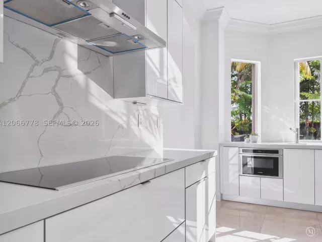 Продажа дома по адресу 11365 NW 68th St - фото 9122084
