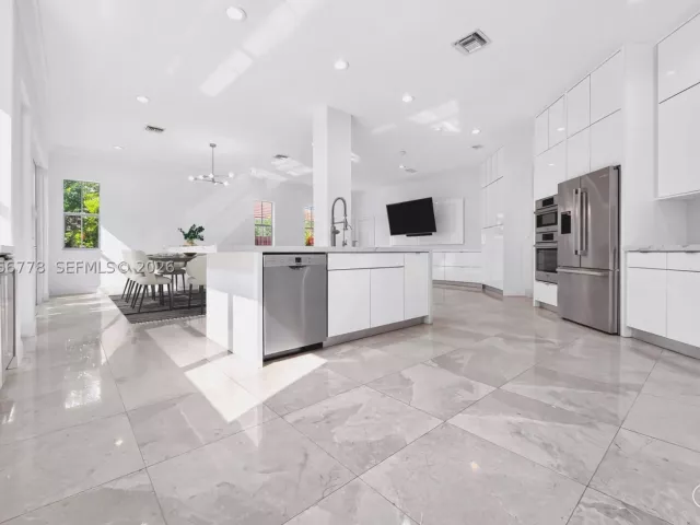 Продажа дома по адресу 11365 NW 68th St - фото 9122085