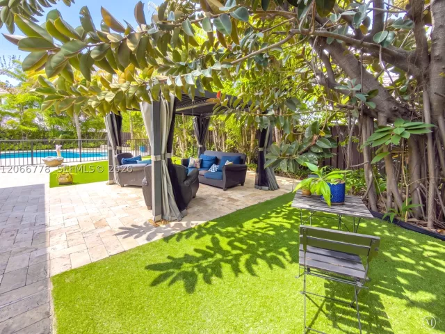 Продажа дома по адресу 11365 NW 68th St - фото 9122120