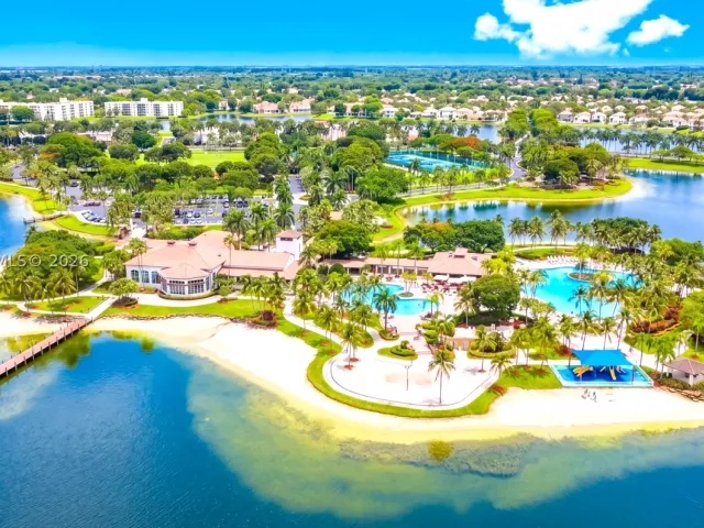 Продажа дома по адресу 11365 NW 68th St - фото 9122070