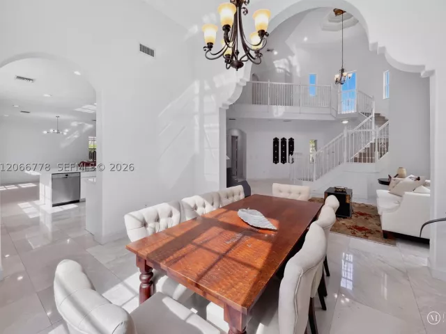 Продажа дома по адресу 11365 NW 68th St - фото 9122075