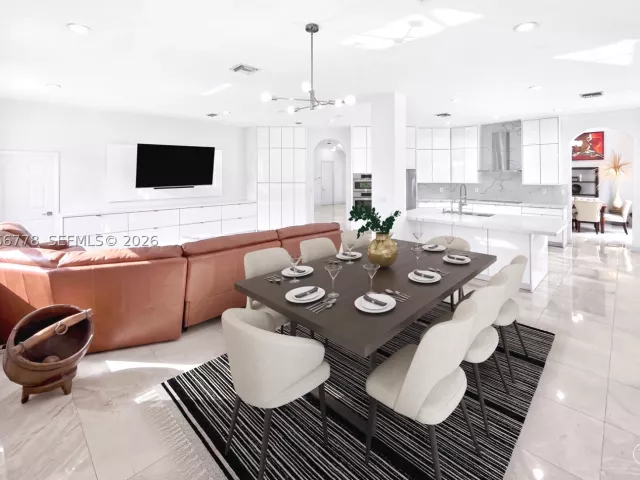 Продажа дома по адресу 11365 NW 68th St - фото 9122077