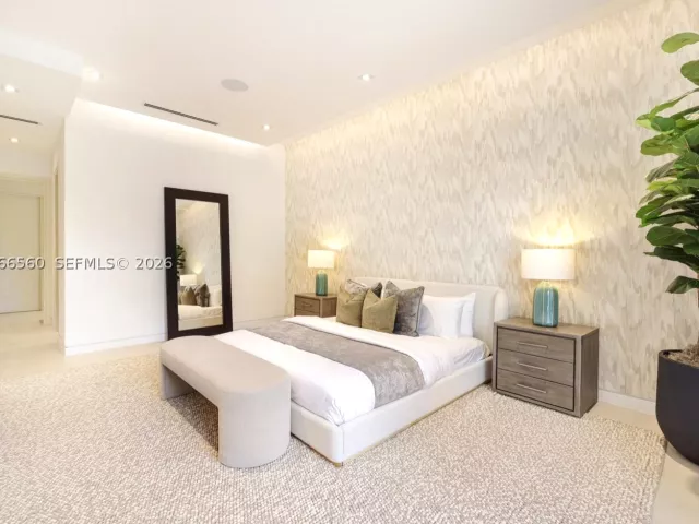 Продажа дома по адресу 685 NE 81st St - фото 9301058