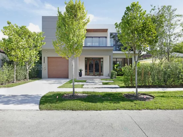 Продажа дома по адресу 685 NE 81st St - фото 9301081