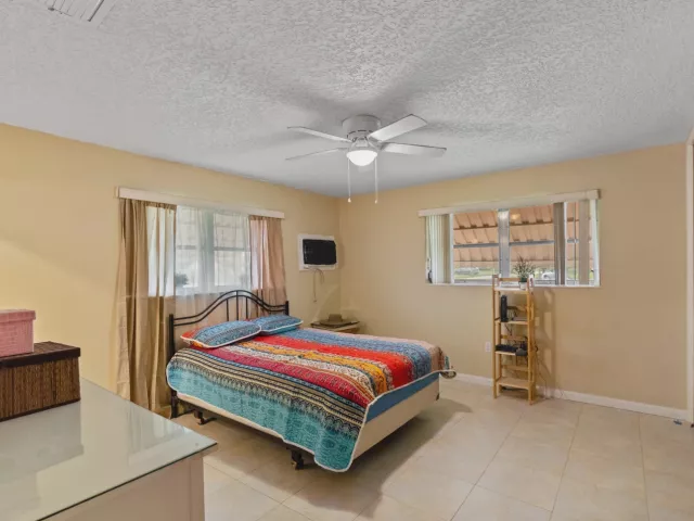Продажа дома по адресу 1111 NW 85TH Way - фото 9087265