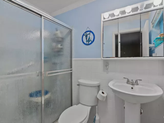 Продажа дома по адресу 1111 NW 85TH Way - фото 9087273