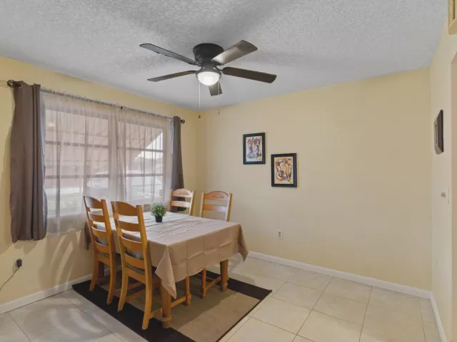 Продажа дома по адресу 1111 NW 85TH Way - фото 9087246