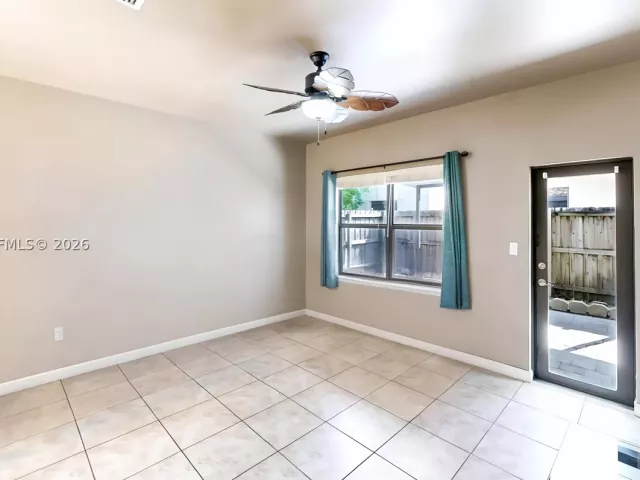 Продажа дома по адресу 729 SE 34th Ave - фото 9072056