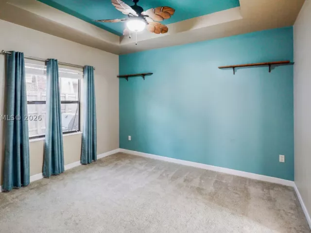 Продажа дома по адресу 729 SE 34th Ave - фото 9072066