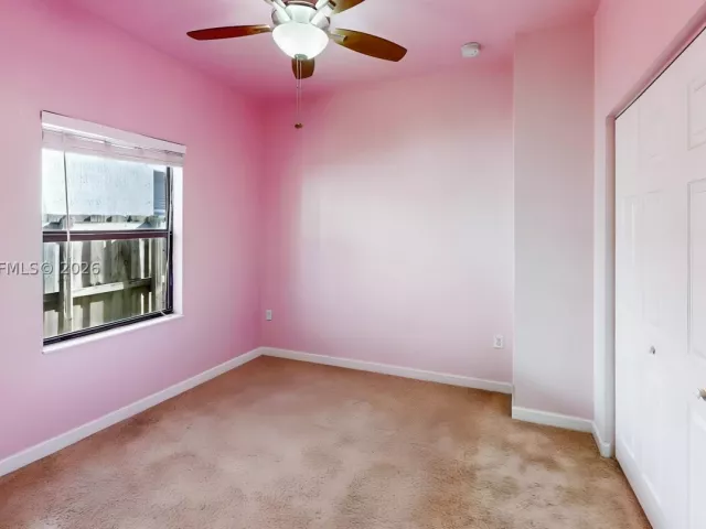 Продажа дома по адресу 729 SE 34th Ave - фото 9072075