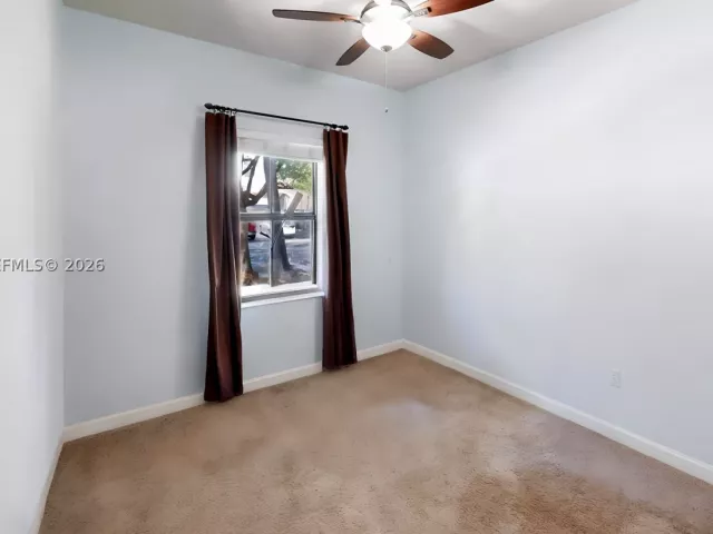 Продажа дома по адресу 729 SE 34th Ave - фото 9072090