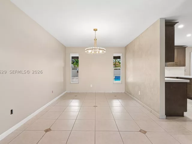Продажа дома по адресу 14020 SW 38th St - фото 9281555