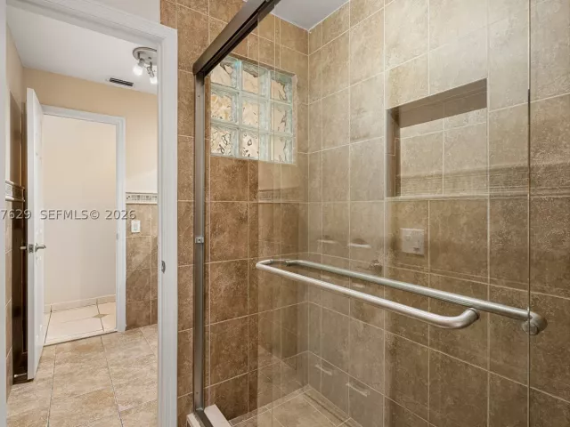 Продажа дома по адресу 14020 SW 38th St - фото 9281567