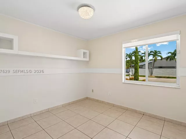 Продажа дома по адресу 14020 SW 38th St - фото 9281569
