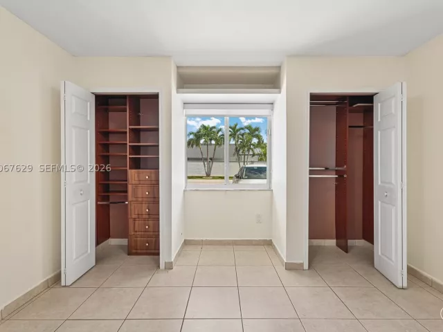 Продажа дома по адресу 14020 SW 38th St - фото 9281570