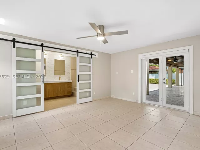 Продажа дома по адресу 14020 SW 38th St - фото 9281576