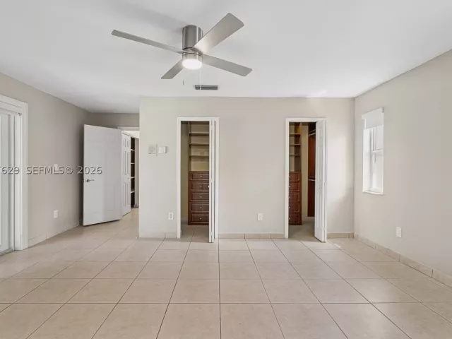 Продажа дома по адресу 14020 SW 38th St - фото 9281577