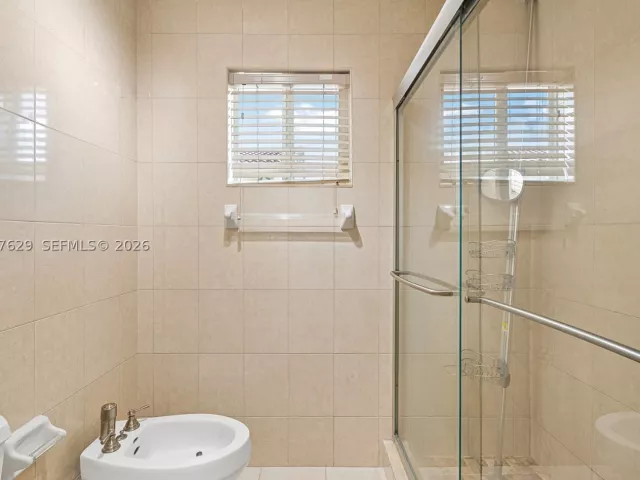 Продажа дома по адресу 14020 SW 38th St - фото 9281583