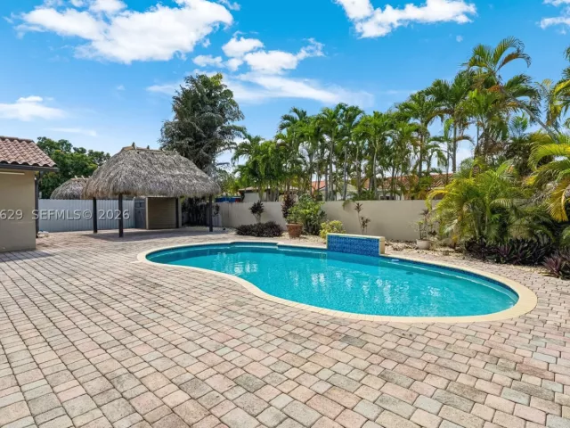 Продажа дома по адресу 14020 SW 38th St - фото 9281588