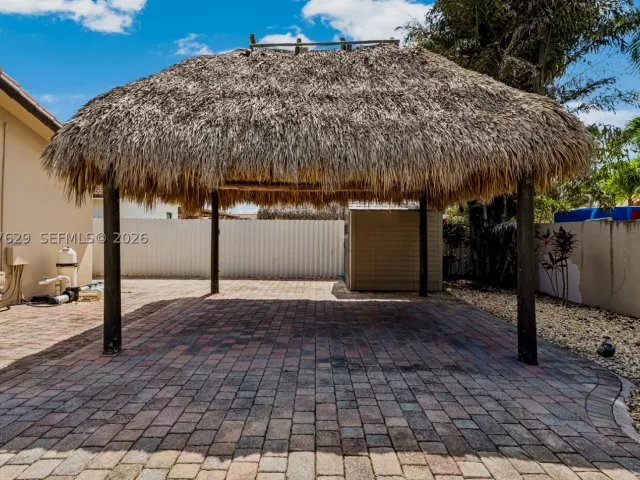 Продажа дома по адресу 14020 SW 38th St - фото 9281594