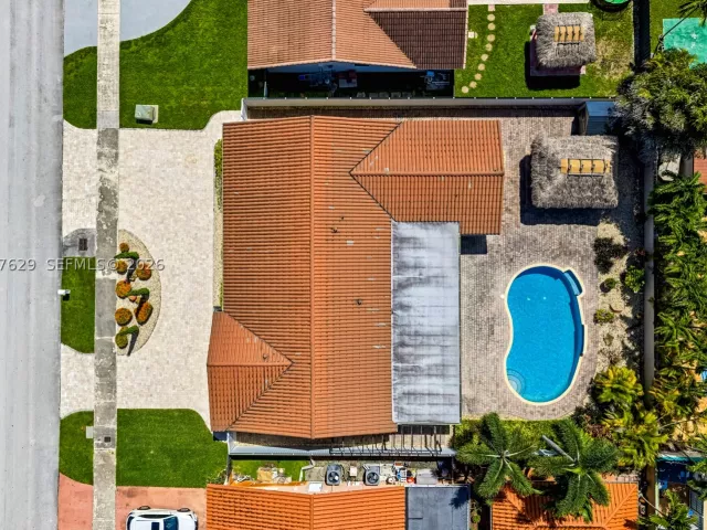 Продажа дома по адресу 14020 SW 38th St - фото 9281599