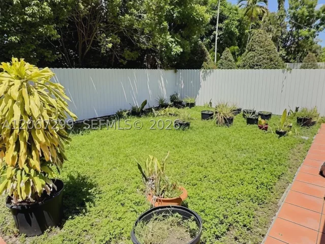 Продажа дома по адресу 1885 SW 21st Ter - фото 9264008