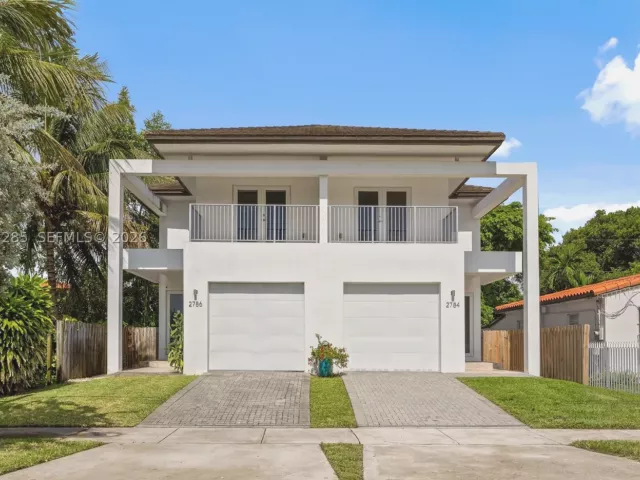 Продажа дома по адресу 2784 SW 34th Ave - фото 9119737