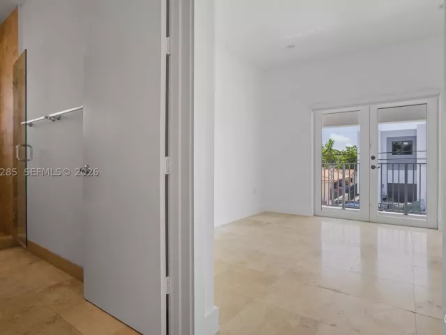 Продажа дома по адресу 2784 SW 34th Ave - фото 9119784