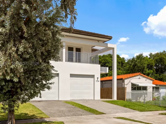 Продажа дома по адресу 2784 SW 34th Ave - фото 9119738