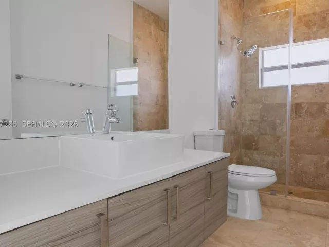 Продажа дома по адресу 2784 SW 34th Ave - фото 9119793