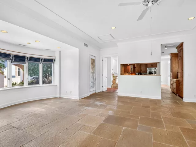Продажа дома по адресу 5011 S FLAGLER Drive - фото 9103510
