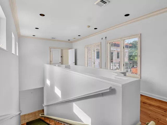 Продажа дома по адресу 5011 S FLAGLER Drive - фото 9103525