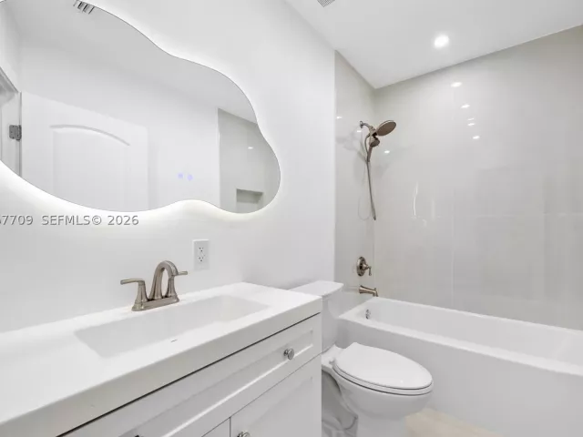 Продажа дома по адресу 1521 NW 33rd St - фото 9123175