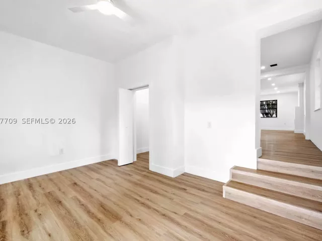 Продажа дома по адресу 1521 NW 33rd St - фото 9123182