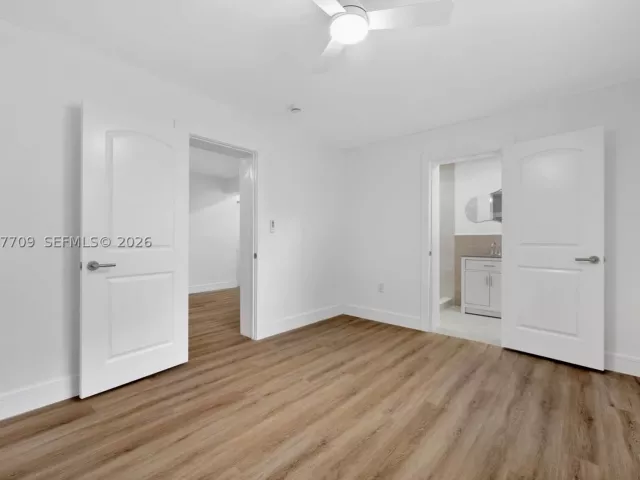 Продажа дома по адресу 1521 NW 33rd St - фото 9123202
