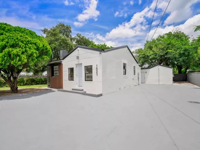 Продажа дома по адресу 1521 NW 33rd St - фото 9123165
