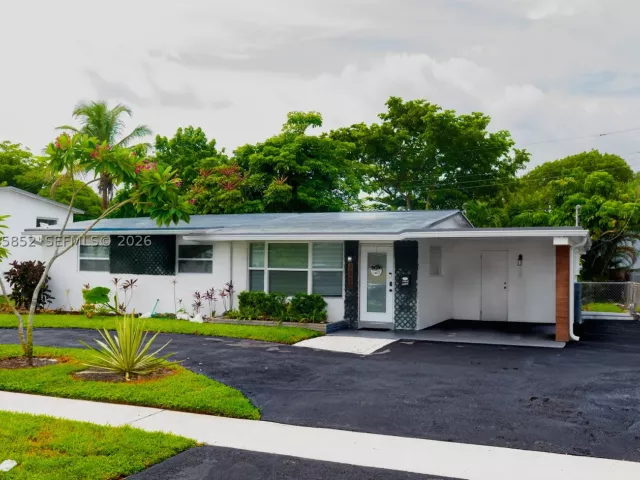 Продажа дома по адресу 7330 NW 1st Ct - фото 9122819