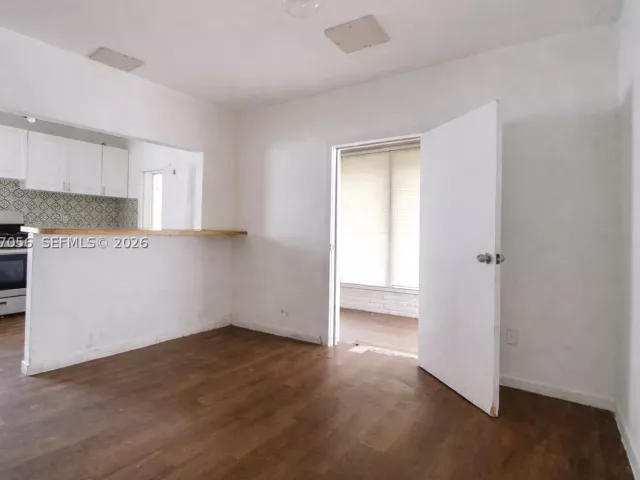 Продажа дома по адресу 915 SW 9th Ct - фото 9265112
