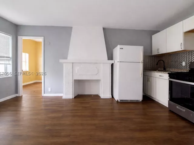 Продажа дома по адресу 915 SW 9th Ct - фото 9265115